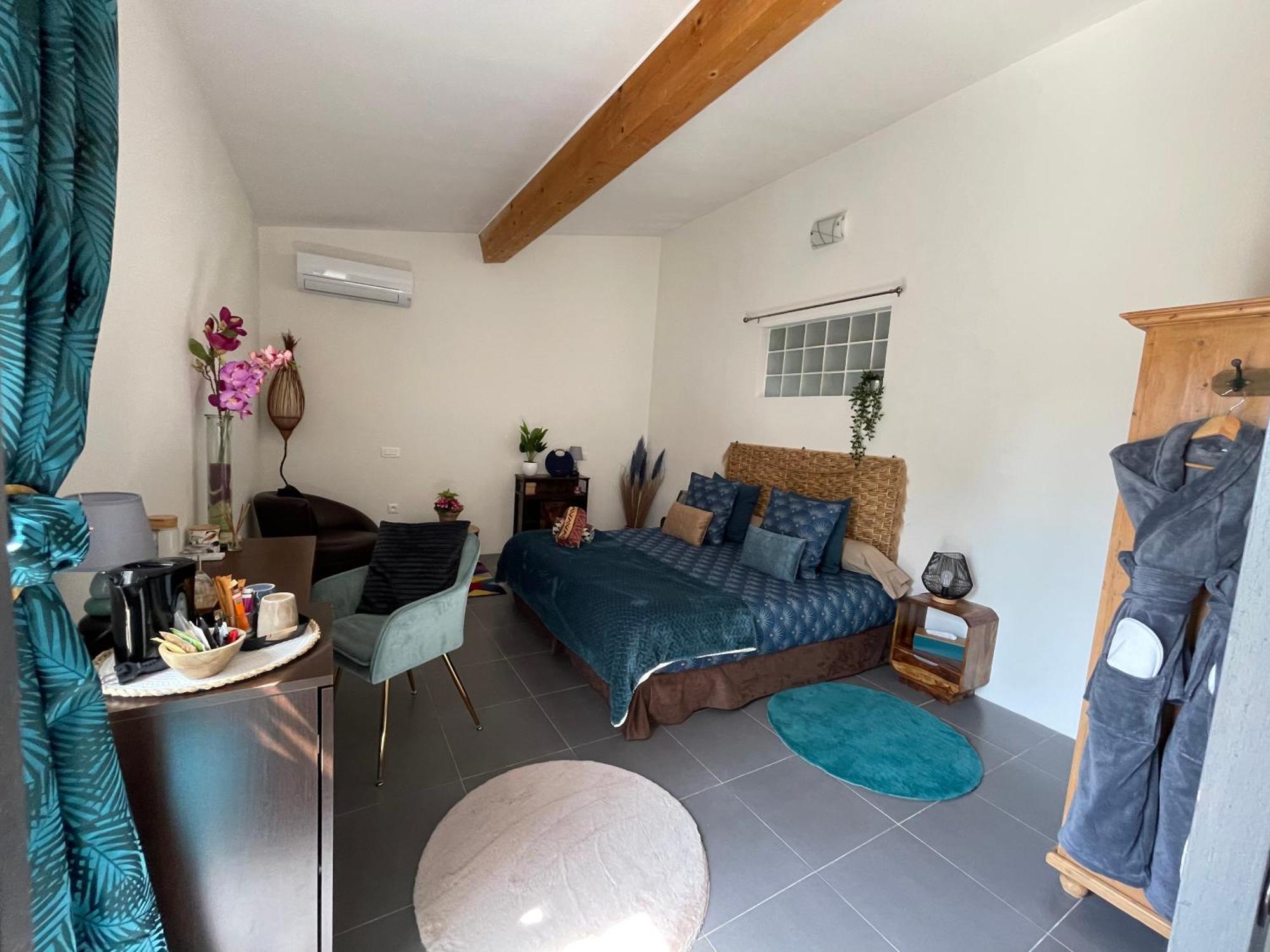 Bed and Breakfast Mas De La Butte Blanche Orgon Exterior foto