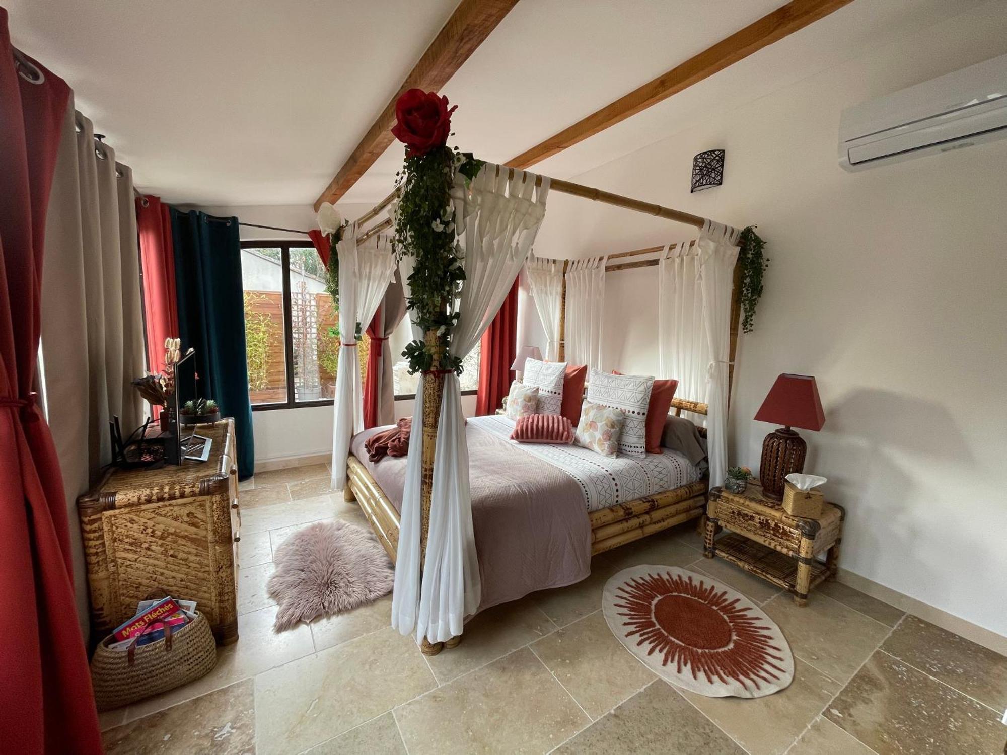 Bed and Breakfast Mas De La Butte Blanche Orgon Exterior foto