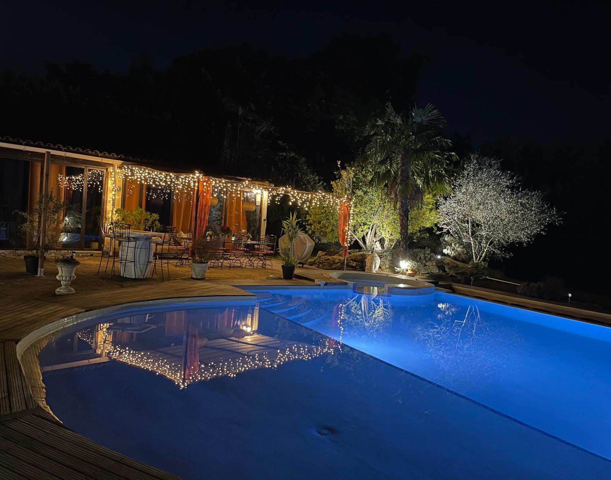 Bed and Breakfast Mas De La Butte Blanche Orgon Exterior foto