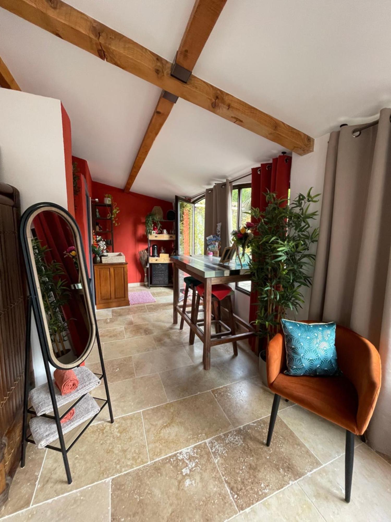 Bed and Breakfast Mas De La Butte Blanche Orgon Exterior foto